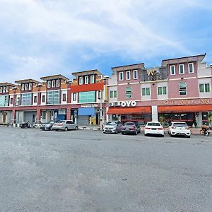 Oyo 582 Hotel Walk Inn